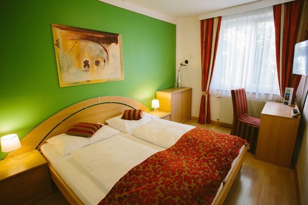 Ferienhotel Woerthersee Portschach am Woerthersee Ngoại thất bức ảnh