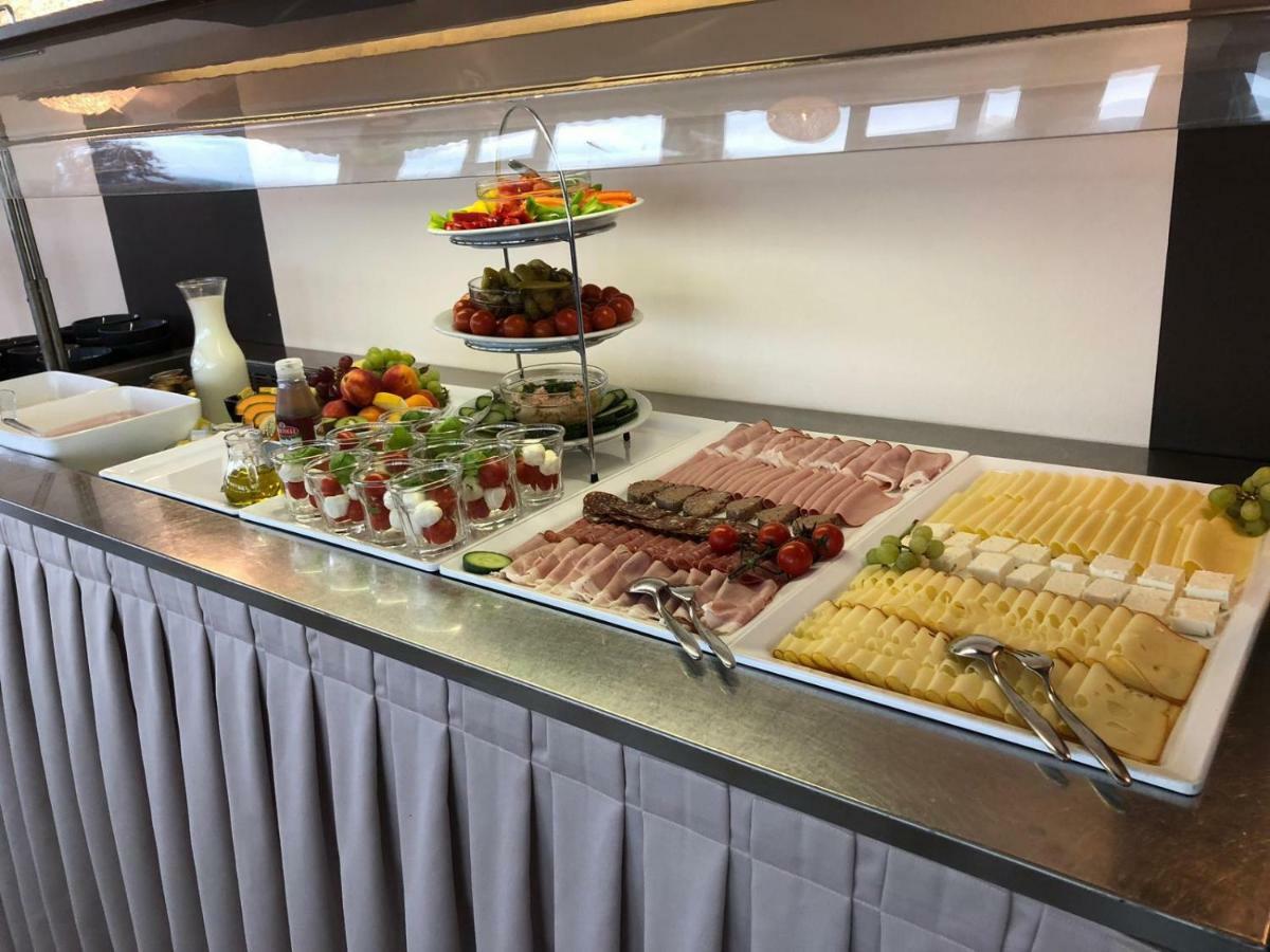 Ferienhotel Woerthersee Portschach am Woerthersee Ngoại thất bức ảnh